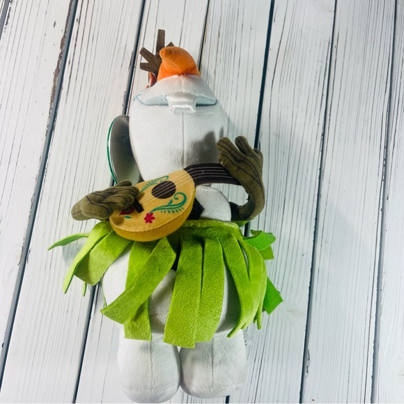 Disney - Frozen Olaf Aloha Plus w/ Disney World Pin. - Picture 7 of 10